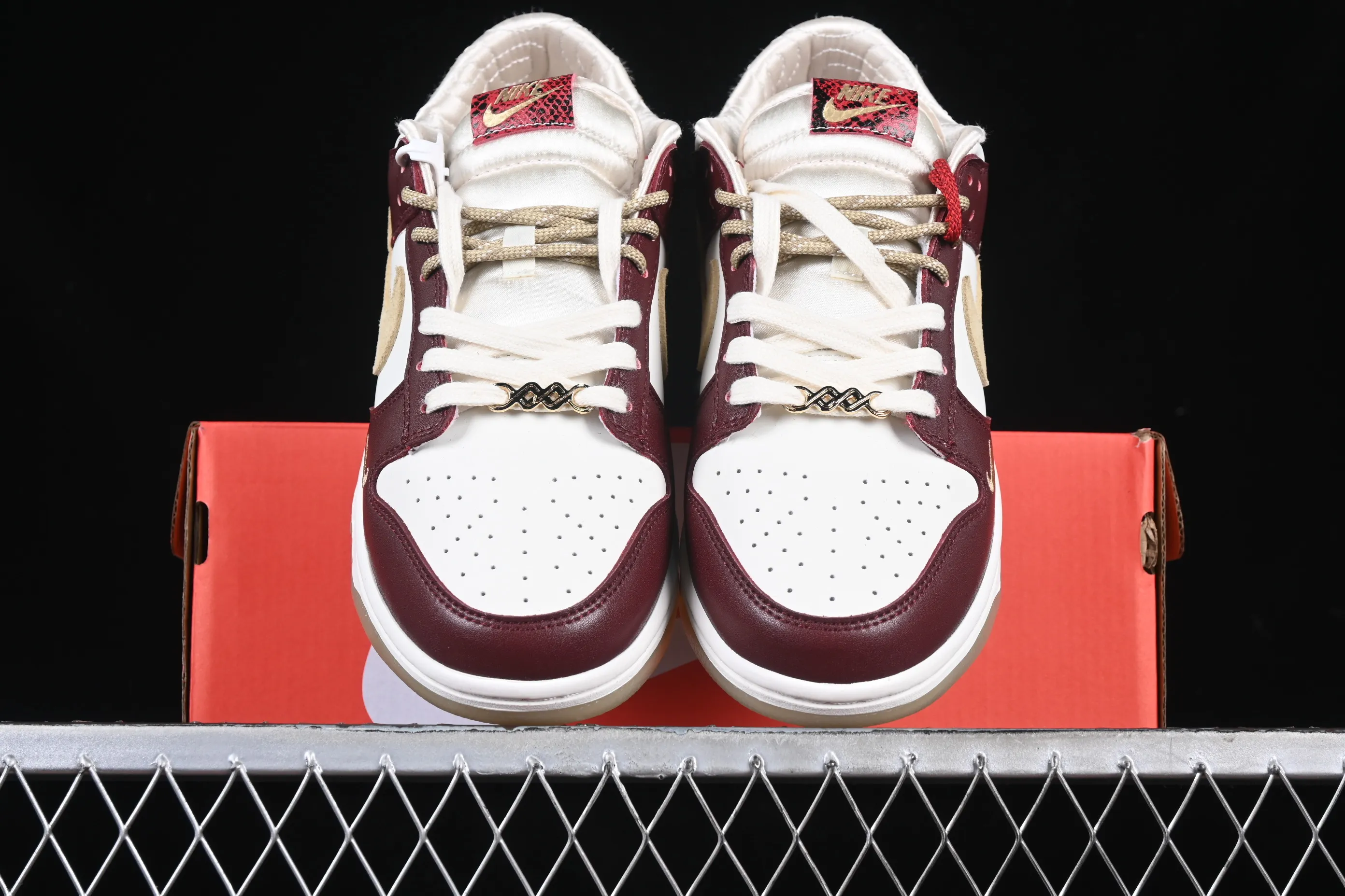 All categories Nk SB Dunk series Nk SB Dunk Low low-top sneakers Nk Dunk Low "Year of the Snake" Year of the Snake limited low-top casual sneakers HV5991-171